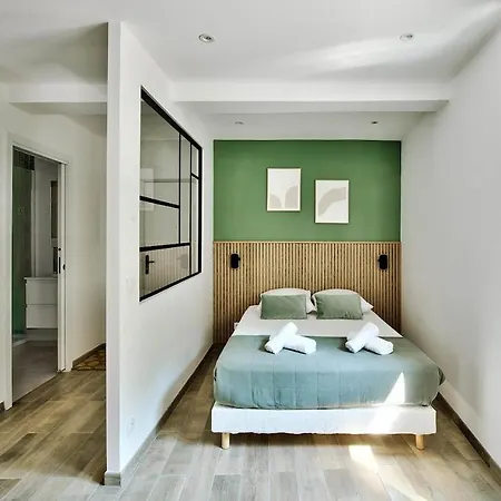 Le Cocon Viennois Apartment *